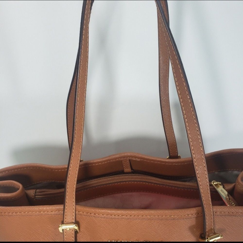 Michael Kors Jet Set travel tote bag - Picture 2 of 15